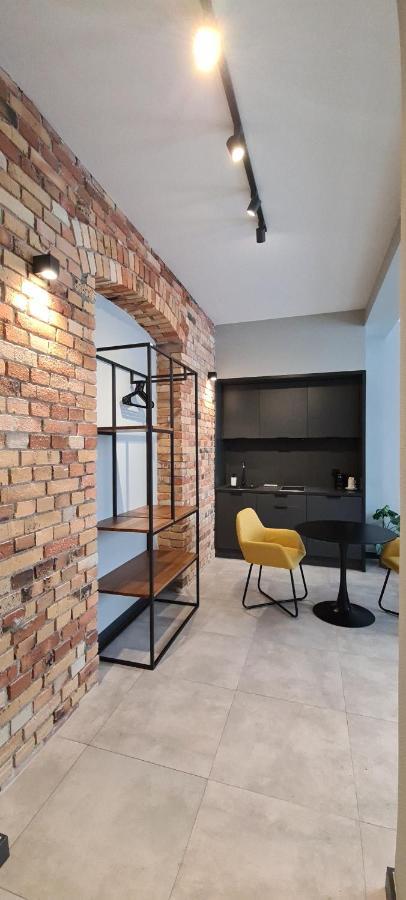 Apartsuites I Sorau Żary Exterior foto A micro apartment in Warsaw, Poland