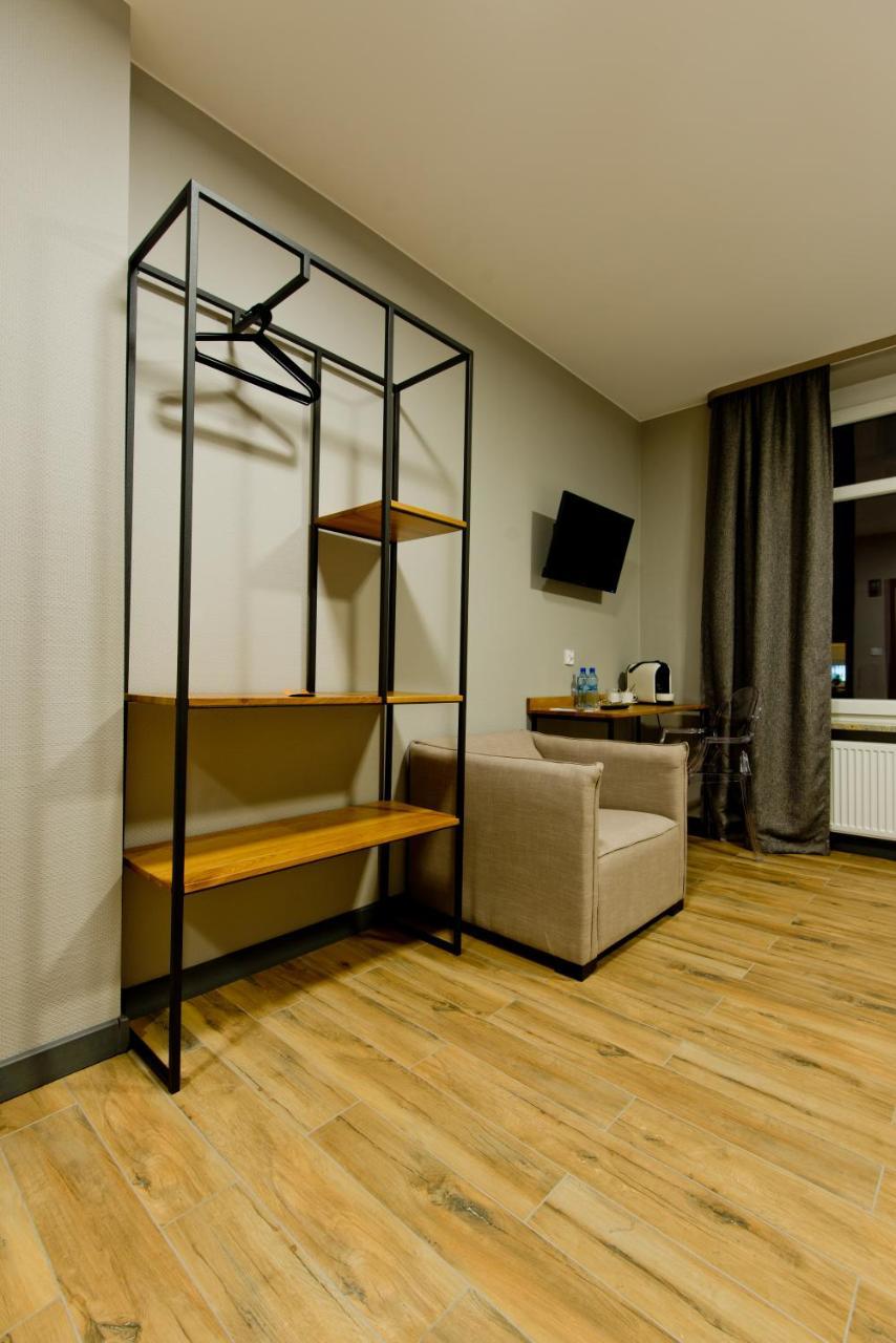 Apartsuites I Sorau Żary Exterior foto A room at the hotel