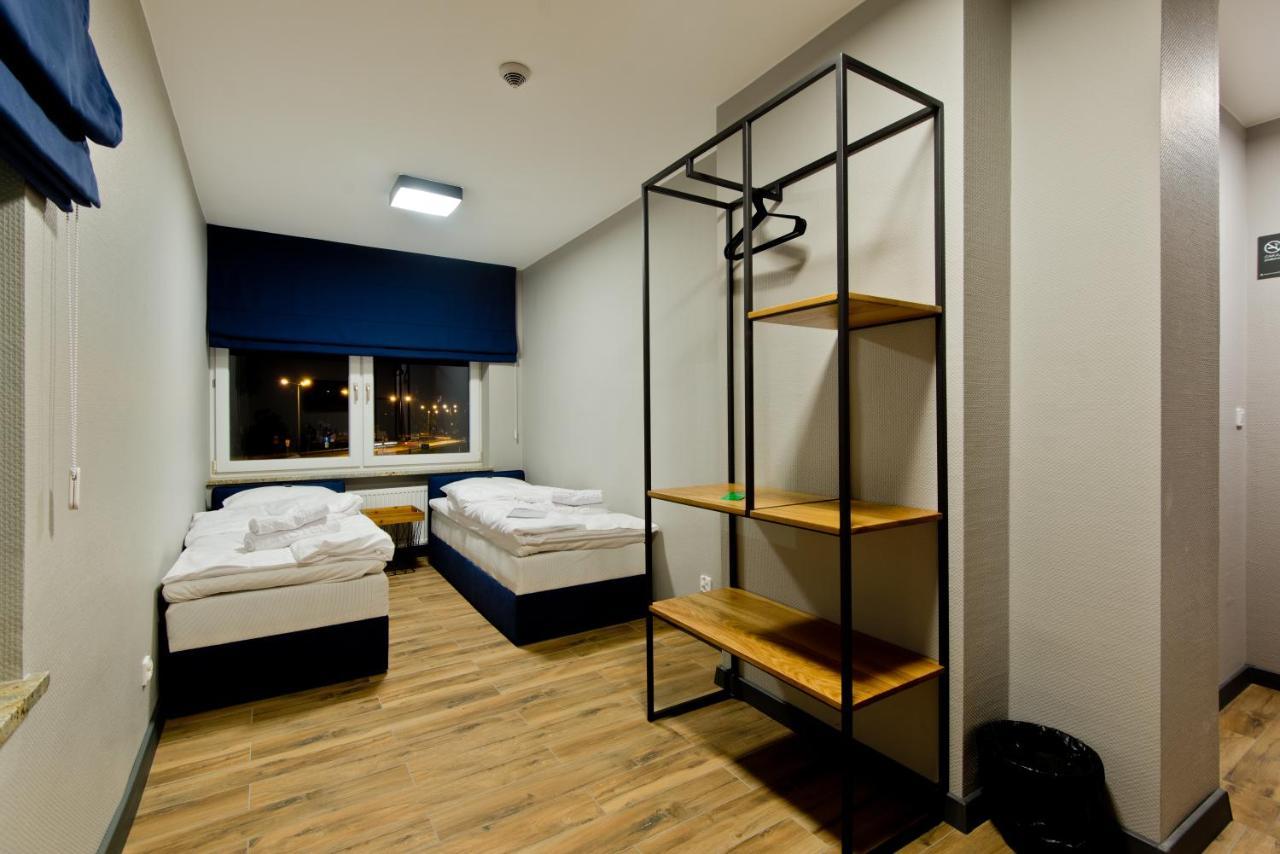 Apartsuites I Sorau Żary Exterior foto A typical room at the hotel